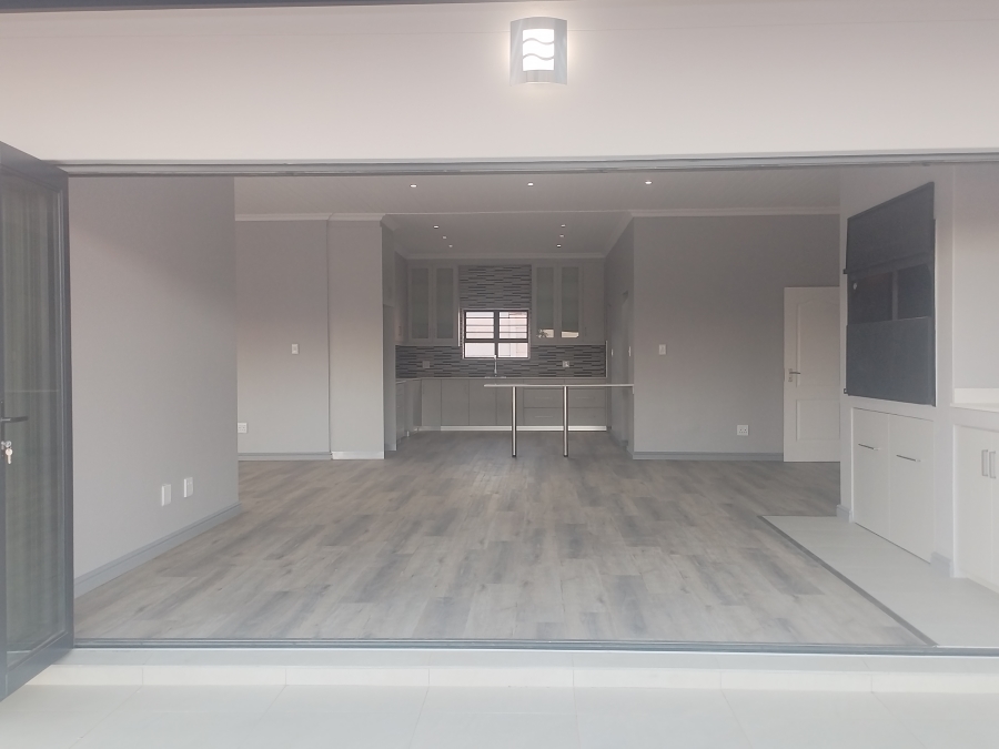 4 Bedroom Property for Sale in Tafelzicht Western Cape